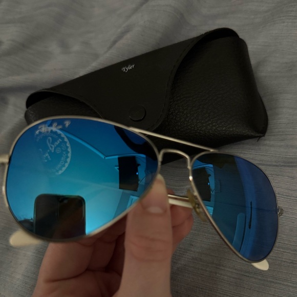 Ray-Ban Aviator Sunglasses - Picture 8 of 10